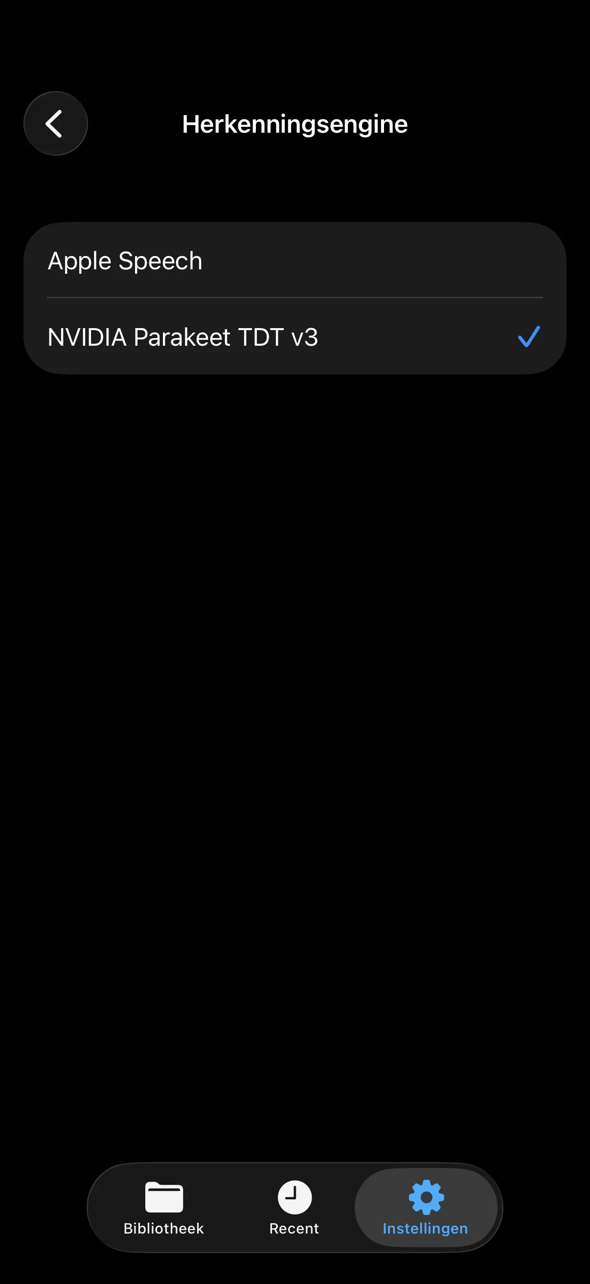 Apple Speech of NVIDIA Parakeet TDT v3 op deze iPhone.
